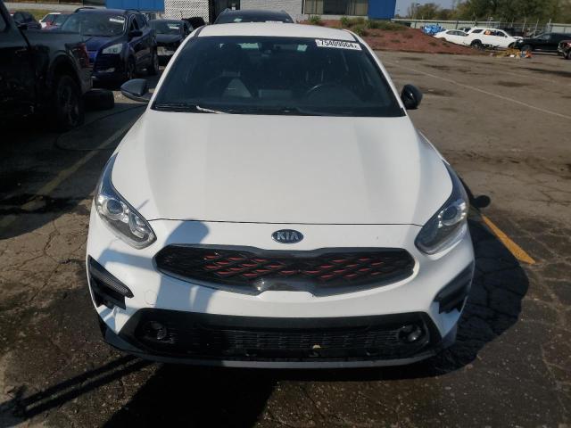 3KPF34AD1ME323433 - 2021 KIA FORTE GT LINE WHITE photo 5