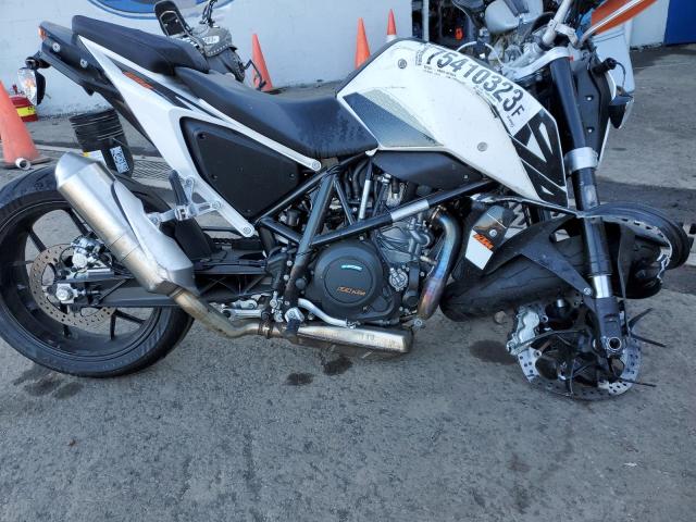 VBKLDV402JM714374 - 2018 KTM 690 DUKE WHITE photo 7