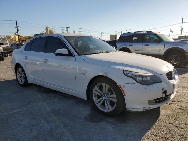 WBANU5C54AC365938 - 2010 BMW 528 I WHITE photo 4