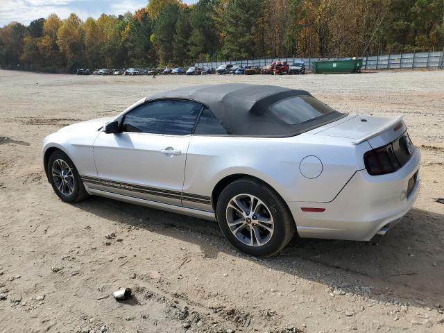 1ZVBP8EM9E5229668 - 2014 FORD MUSTANG SILVER photo 2