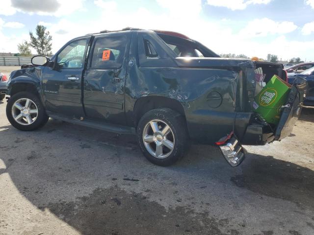 3GNMCFE03DG347934 - 2013 CHEVROLET AVALANCHE LT GREEN photo 2