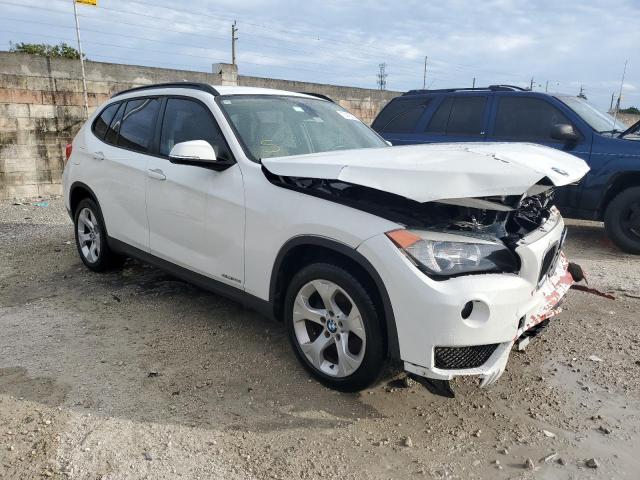 WBAVM1C59FV317081 - 2015 BMW X1 SDRIVE28I WHITE photo 4