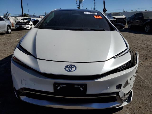 JTDACACU7P3008864 - 2023 TOYOTA PRIUS PRIM SE WHITE photo 5