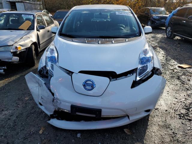 1N4AZ0CP7FC324367 - 2015 NISSAN LEAF S WHITE photo 5