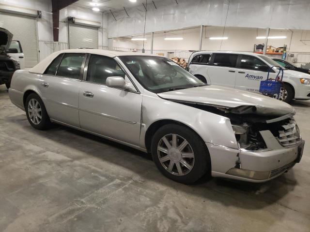 1G6KD57Y37U137722 - 2007 CADILLAC DTS SILVER photo 4