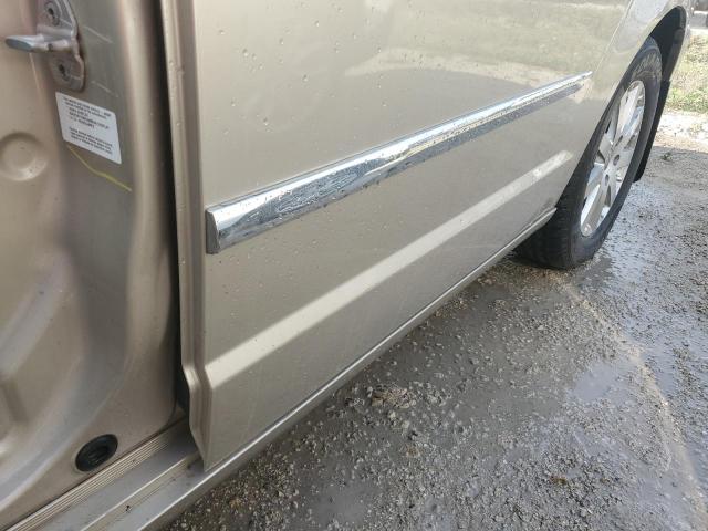 2C4RC1CG5CR246291 - 2012 CHRYSLER TOWN & COU TOURING L GOLD photo 13