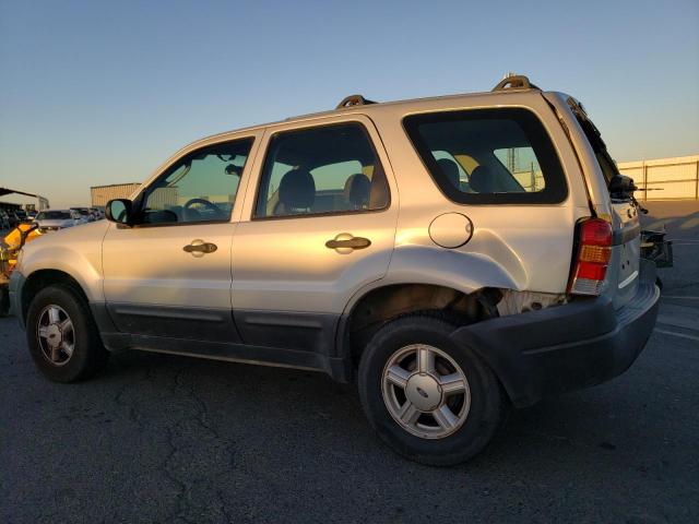 1FMYU02123KC74818 - 2003 FORD ESCAPE XLS SILVER photo 2