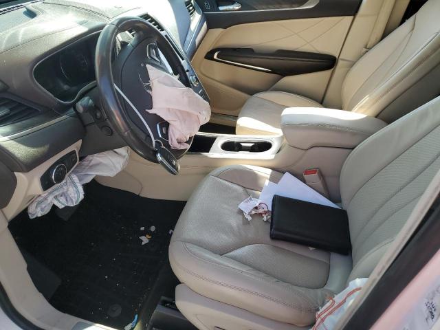 5LMCJ3D97KUL38732 - 2019 LINCOLN MKC RESERVE WHITE photo 7
