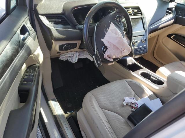 5LMCJ3D97KUL38732 - 2019 LINCOLN MKC RESERVE WHITE photo 8
