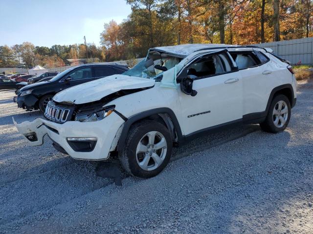 3C4NJCBB2JT328544 - 2018 JEEP COMPASS LATITUDE WHITE photo 1