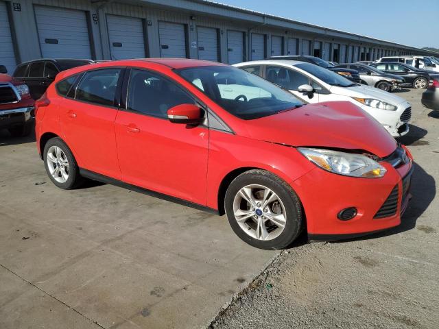 1FADP3K28EL462783 - 2014 FORD FOCUS SE RED photo 4