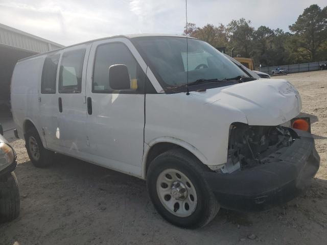 1GCSGAFXXB1135028 - 2011 CHEVROLET EXPRESS G1 WHITE photo 4