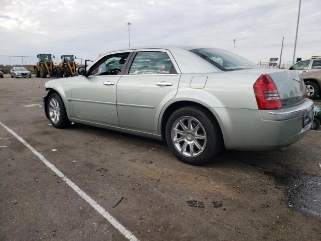 2C3JA63H85H121288 - 2005 CHRYSLER 300C SILVER photo 2