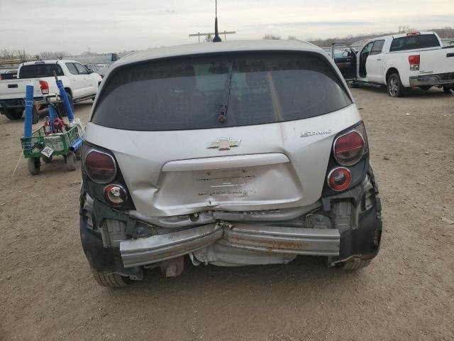 1G1JB6SH2D4182134 - 2013 CHEVROLET SONIC LS 银色 照片 6