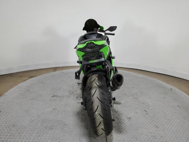 JKAZXCR19HA005620 - 2017 KAWASAKI ZX1000 R GREEN photo 4