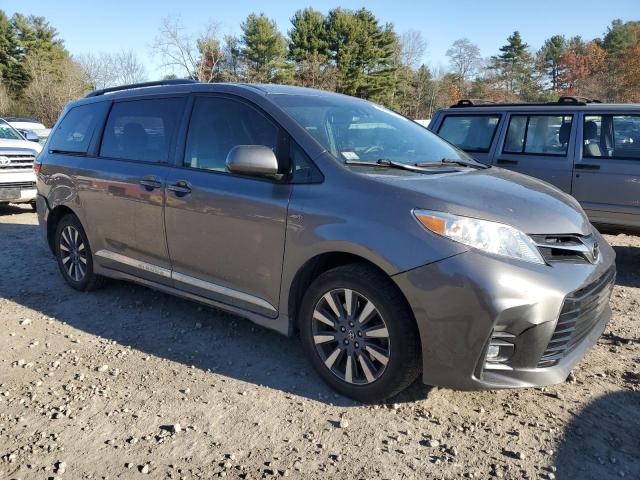 5TDJZ3DC8JS197577 - 2018 TOYOTA SIENNA LE GRAY photo 4