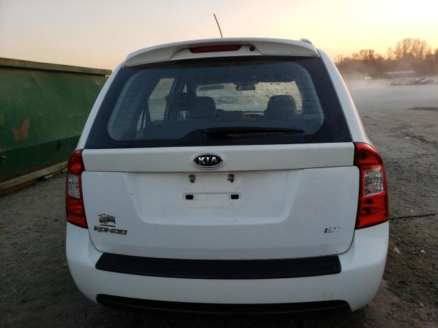 KNAFG525887152393 - 2008 KIA RONDO BASE WHITE photo 6