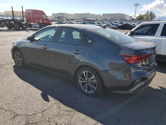 3KPF24AD7PE585769 - 2023 KIA FORTE LX GRAY photo 2