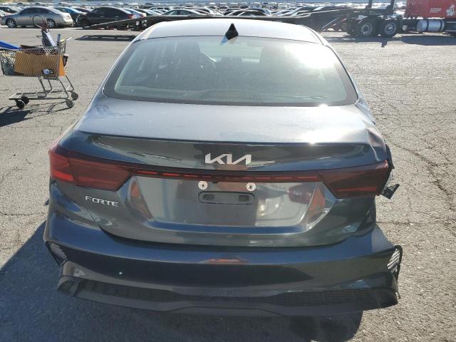 3KPF24AD7PE585769 - 2023 KIA FORTE LX GRAY photo 6