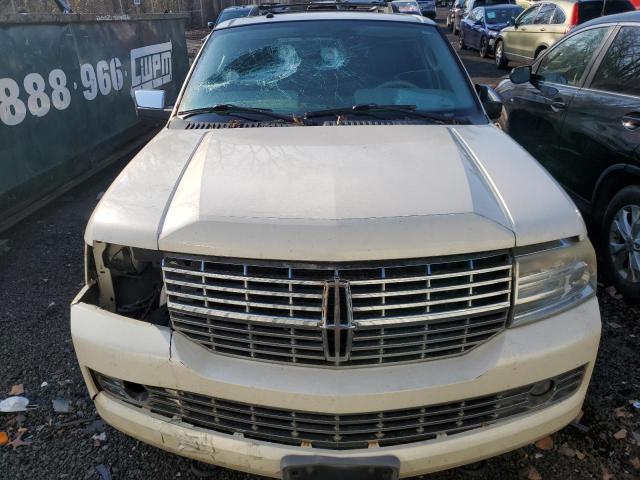 5LMFU28598LJ06525 - 2008 LINCOLN NAVIGATOR WHITE photo 5