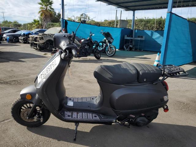 LB5TMCBE6NZ500420 - 2022 AMIG SCOOTER BLACK photo 3