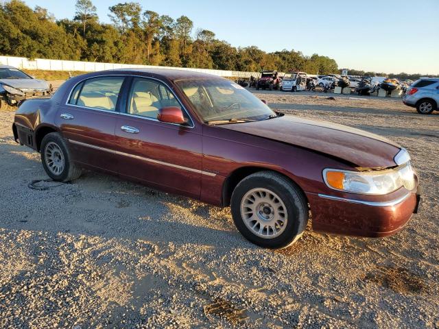 1LNHM83W8YY813780 - 2000 LINCOLN TOWN CARTIER RED photo 4