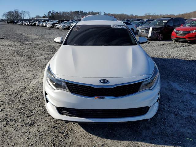 5XXGT4L30JG224159 - 2018 KIA OPTIMA LX WHITE photo 5