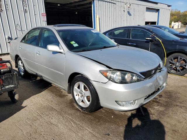 4T1BE32K55U966818 - 2005 TOYOTA CAMRY LE SILVER photo 4