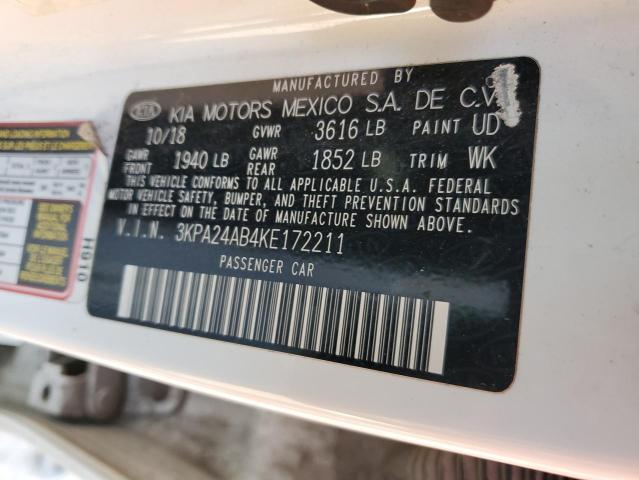 3KPA24AB4KE172211 - 2019 KIA RIO S WHITE photo 12