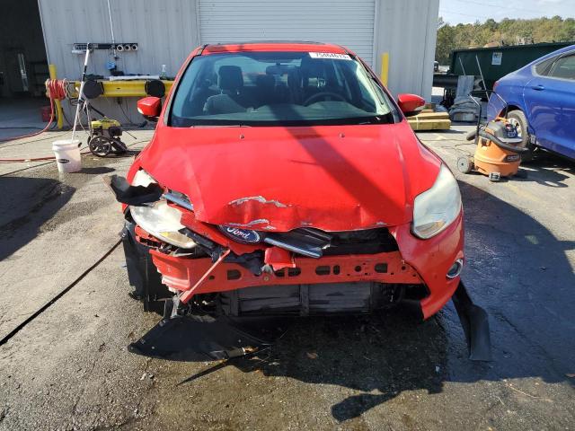 1FAHP3F28CL234730 - 2012 FORD FOCUS SE RED photo 5