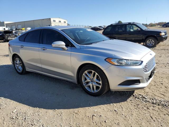 1FA6P0H74E5354367 - 2014 FORD FUSION SE SILVER photo 4