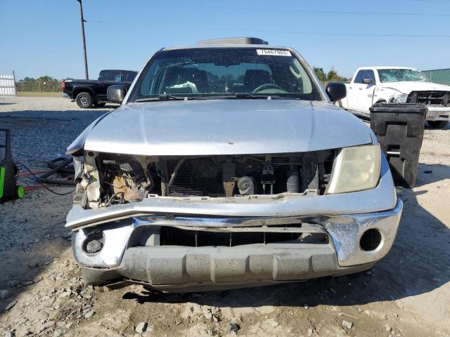 1N6AD07U15C403098 - 2005 NISSAN FRONTIER CREW CAB LE SILVER photo 5