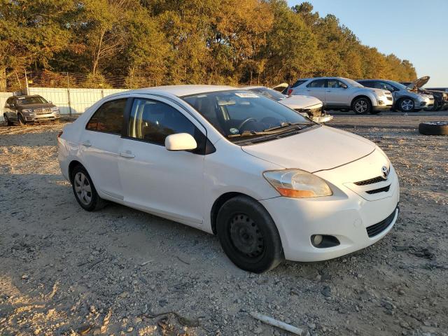 JTDBT903171182763 - 2007 TOYOTA YARIS WHITE photo 4