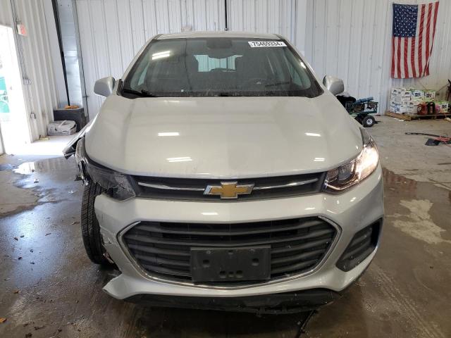 3GNCJKSB0KL140616 - 2019 CHEVROLET TRAX LS SILVER photo 5