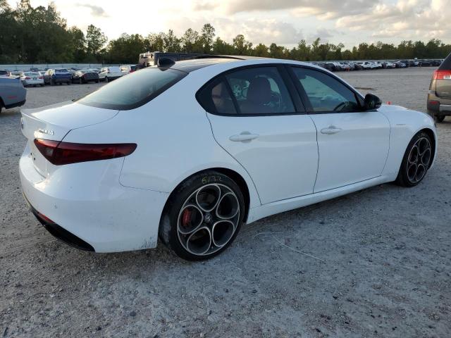 ZARFAMBN0N7665024 - 2022 ALFA ROMEO GIULIA SUPER WHITE photo 3