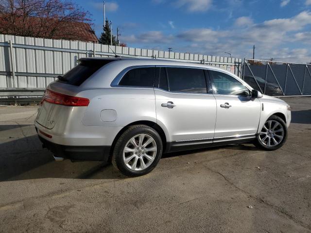 2LMHJ5FK2EBL56400 - 2014 LINCOLN MKT SILVER photo 3