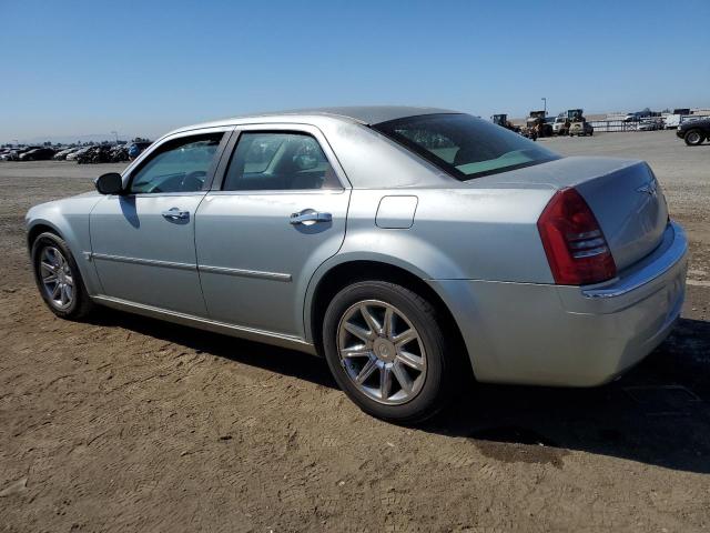 2C3JA63HX5H672600 - 2005 CHRYSLER 300C GREEN photo 2