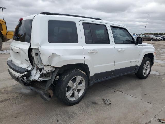 1C4NJPFA3HD148496 - 2017 JEEP PATRIOT LATITUDE WHITE photo 3