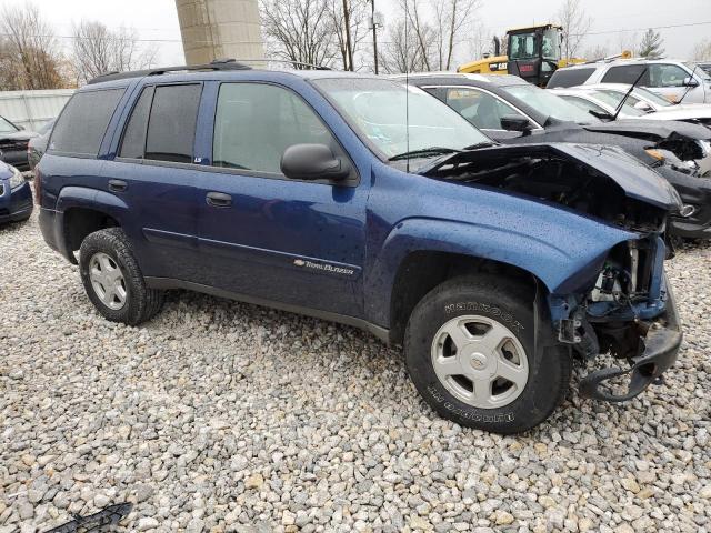 1GNDT13S522509947 - 2002 CHEVROLET TRAILBLAZE BLUE photo 4