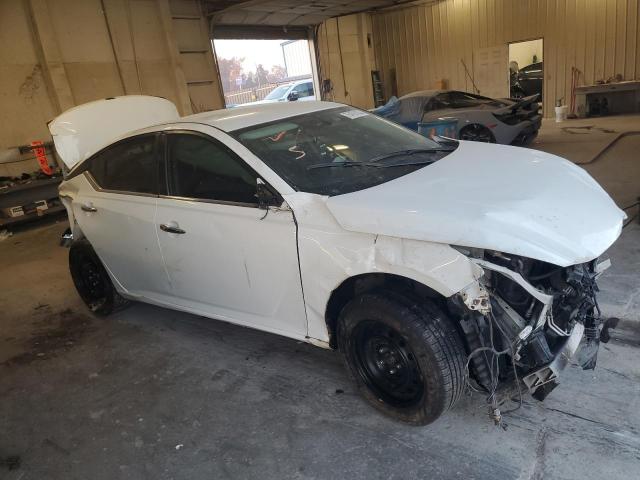 1N4BL4BV3KN303270 - 2019 NISSAN ALTIMA S WHITE photo 4