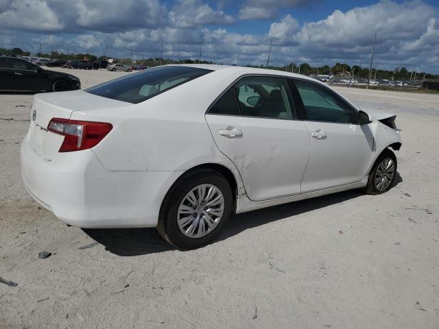 4T4BF1FK2ER353847 - 2014 TOYOTA CAMRY L WHITE photo 3