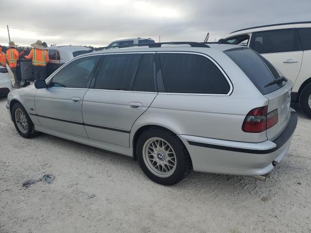 WBADP6340YBV64677 - 2000 BMW 528 IT AUTOMATIC SILVER photo 2