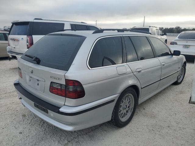 WBADP6340YBV64677 - 2000 BMW 528 IT AUTOMATIC SILVER photo 3