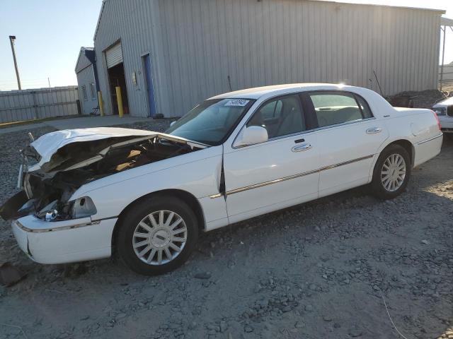 1LNHM81W95Y628989 - 2005 LINCOLN TOWN CAR SIGNATURE WHITE photo 1