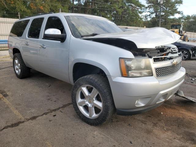 1GNSCJE01BR140532 - 2011 CHEVROLET SUBURBAN C1500 LT SILVER photo 4