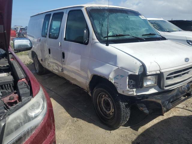 1FTRE14262HB72368 - 2002 FORD ECONOLINE E150 VAN WHITE photo 4