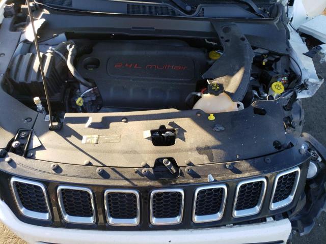 3C4NJDBB2HT681561 - 2017 JEEP COMPASS LATITUDE WHITE photo 11