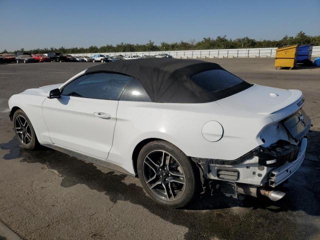 1FATP8UH9L5112526 - 2020 FORD MUSTANG WHITE photo 2