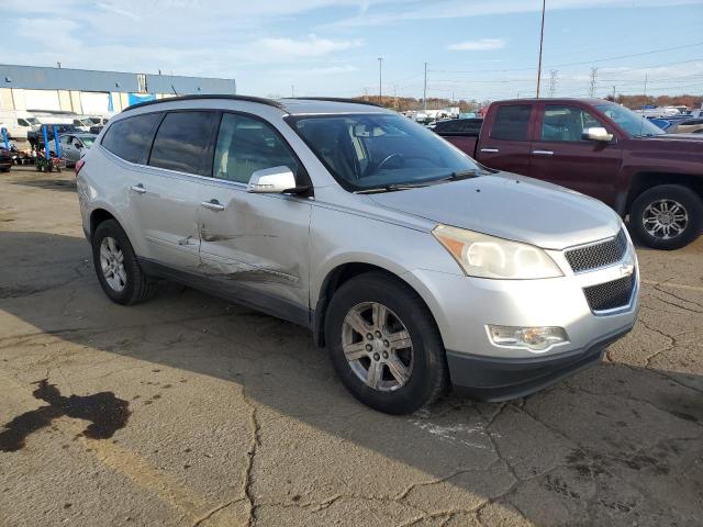 1GNER23D99S111726 - 2009 CHEVROLET TRAVERSE LT SILVER photo 4