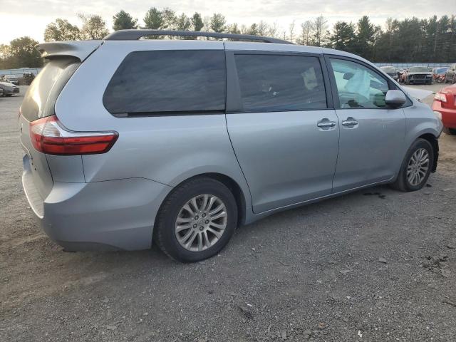 5TDYK3DC8FS675054 - 2015 TOYOTA SIENNA XLE SILVER photo 3